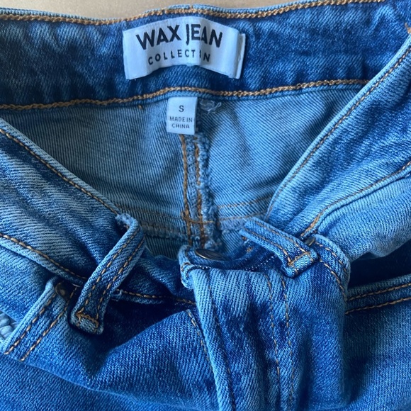 Wax Jean Collection Womens Blue Distressed Denim Frayed Short Size Small - Picture 6 of 7